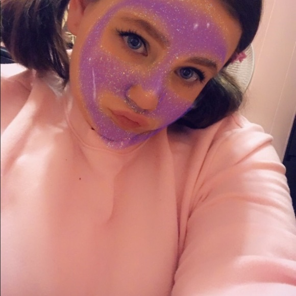 Meet your Posher, Julie - Picture 3 of 5